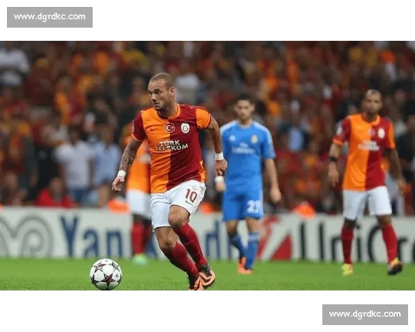 加拉塔萨雷加速追逐恰 20!经纪人抵伊城直面转会核心矛盾 加拉塔萨雷加速追逐恰 20!经纪人抵伊城直面转会核心矛盾